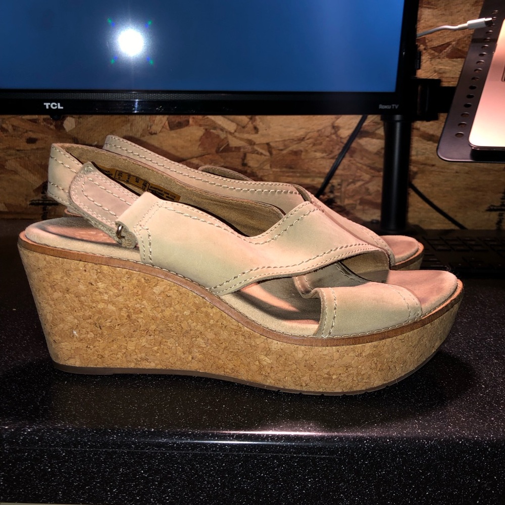 Women's Tan Wedge Sandals